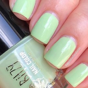 2 Mini Bitzy Nail Color Polish